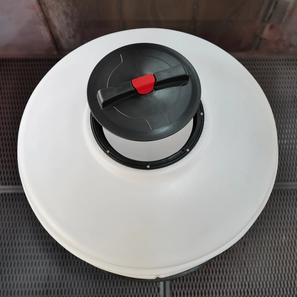 Конусная ёмкость с полным сливом, для хранения веществ с плотностью от 1,0 г/см³