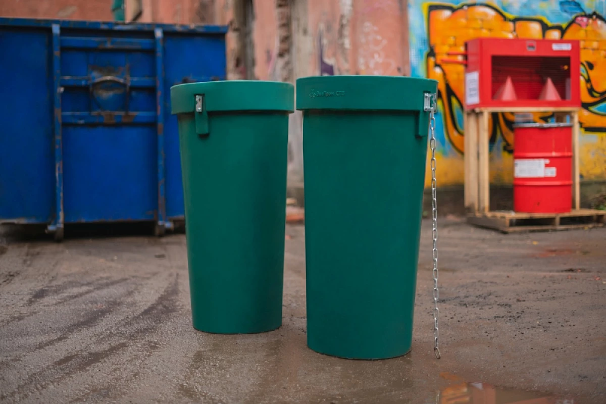 для загрузки сбрасываемого строительного мусора.