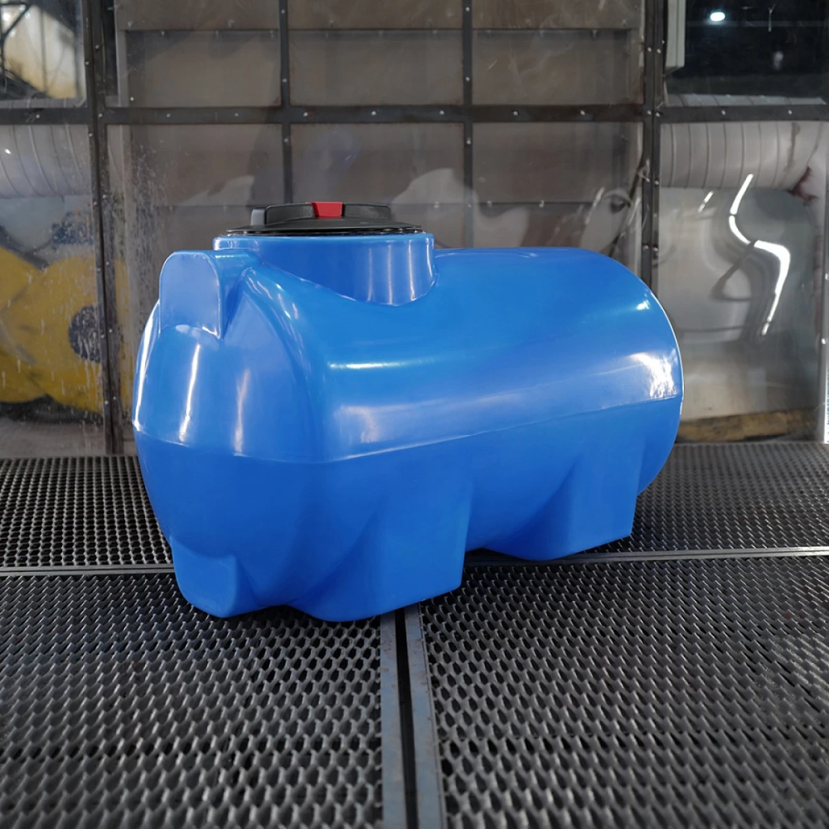 для транспортировки и хранения веществ плотностью до 1,0 г/см³